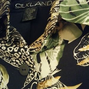 SilkLand Tops - Woman's Silkland Animal Print Blouse Size 4 SilkLand Tops - Woman's Silkland Animal Print Blouse Size 4